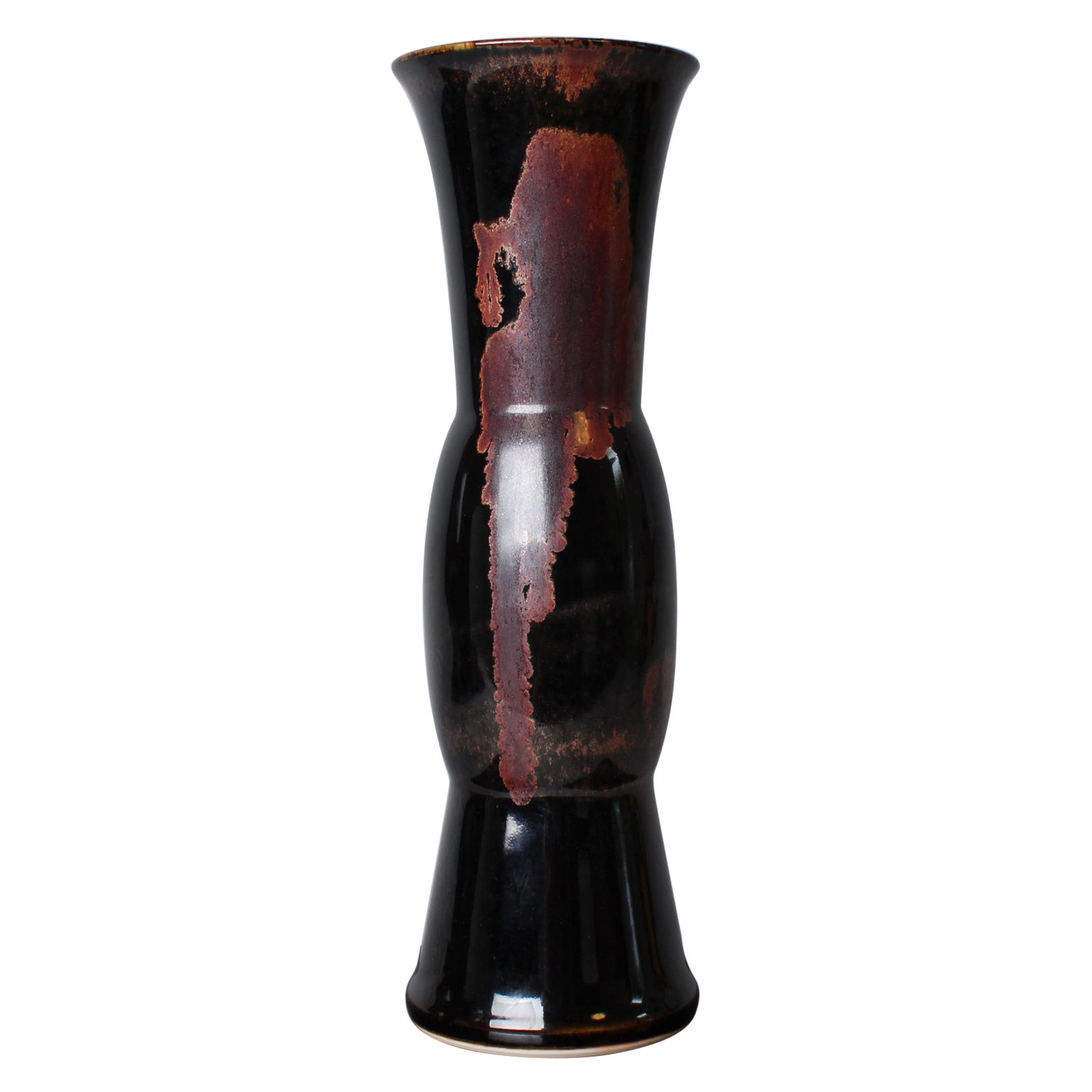Ichikawa Kouzan Nabeshima Ceramic Vase with Irresistible Charm For Sale