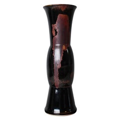 Retro Ichikawa Kouzan Nabeshima Ceramic Vase with Irresistible Charm