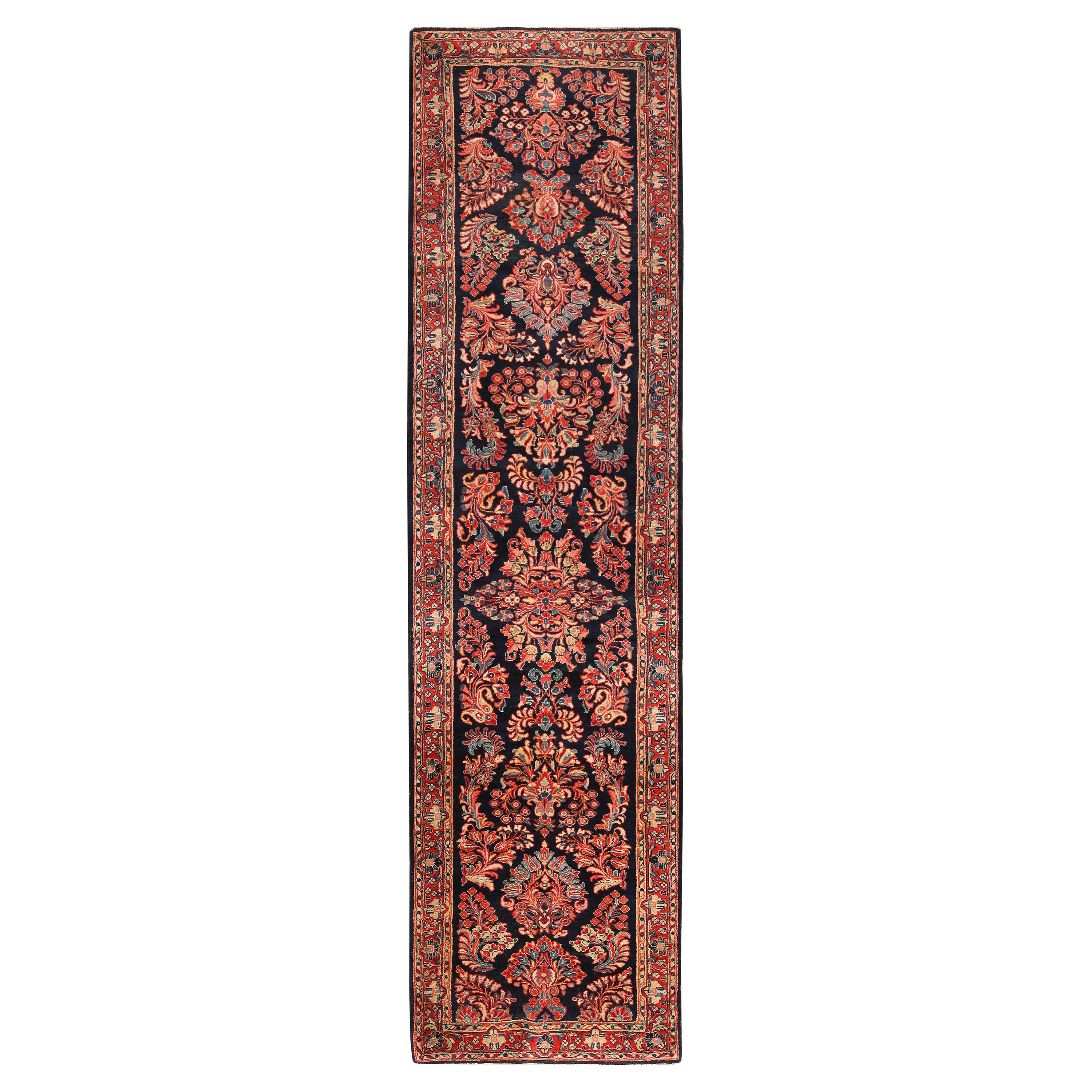 Antiker persischer Sarouk- Flur-Läufer aus Sarouk. 3 ft x 11 ft 2 in im Angebot
