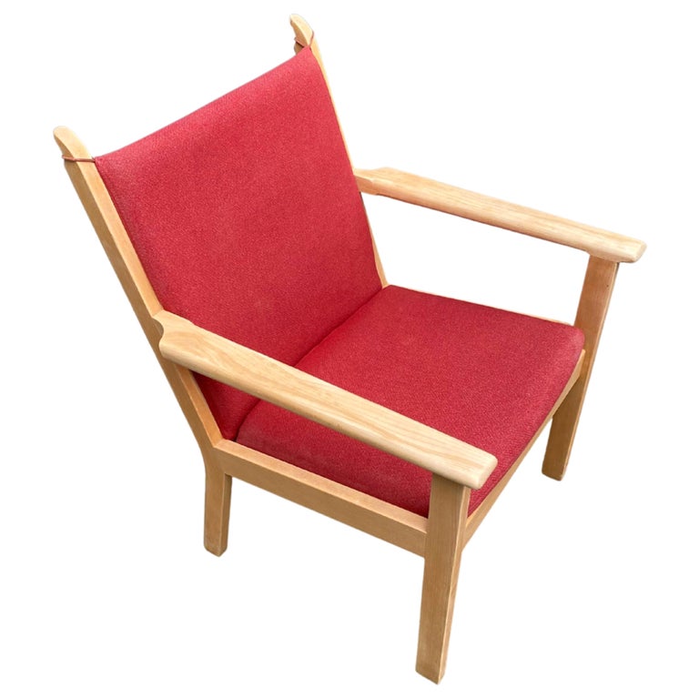 Hans J. Wegner GE284 lounge chair For Sale at 1stDibs