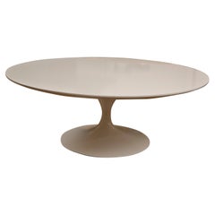 Table de salle à manger Eero Saarinen par Knoll
