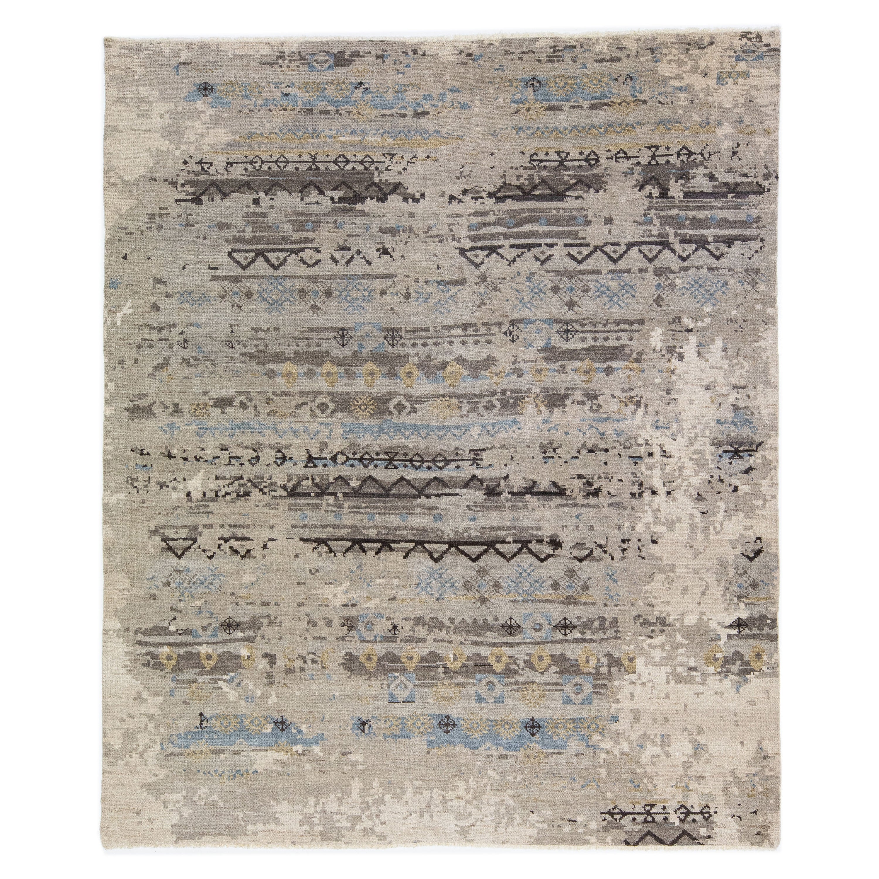 Handmade Gray Modern Wool & Silk Rug with Abstract Design