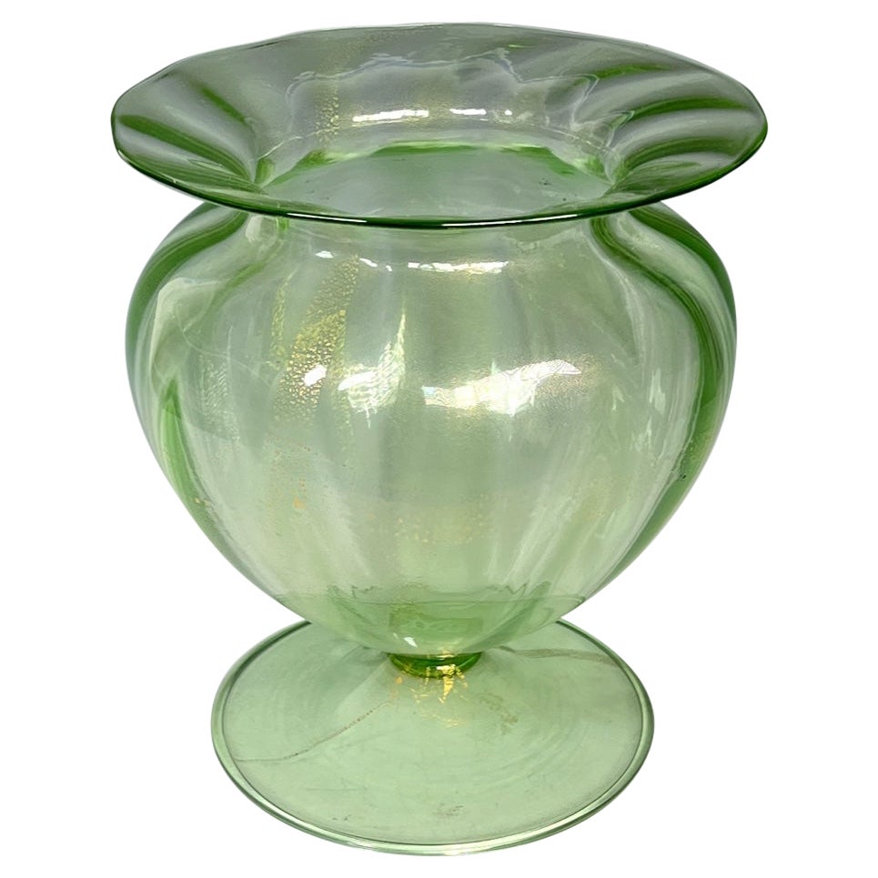 Murano Venetian Hand Blown Green & Gold Vase Centerpiece Salviati For Sale