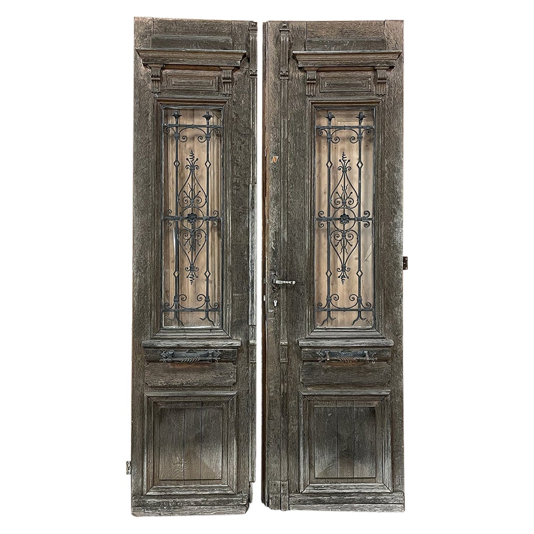 Paar Außentüren aus dem 19. Jahrhundert mit Schmiedeeisen
