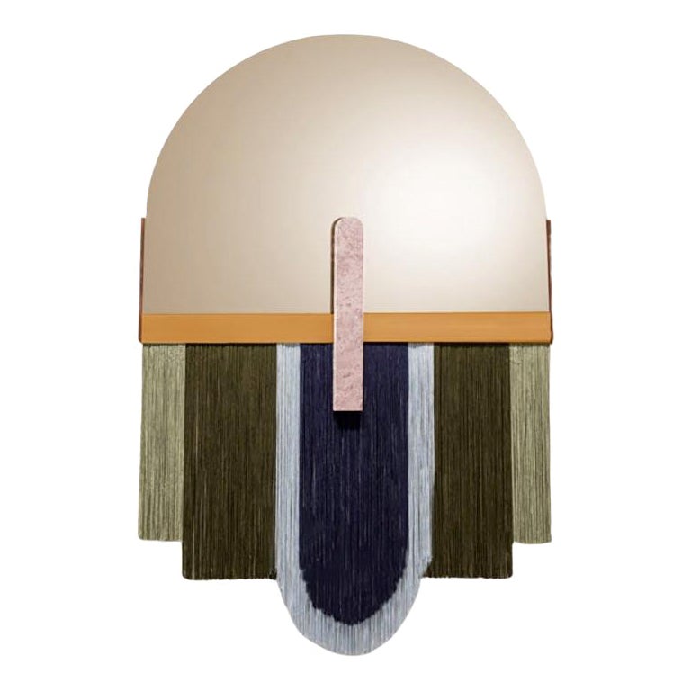 Souk Mirror Moss, Rosa Estremoz con specchio in bronzo e ottone satinato