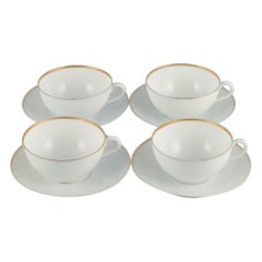 Rosenthal, Allemagne, un ensemble de quatre grandes tasses à thé et de soucoupes en porcelaine assorties. 