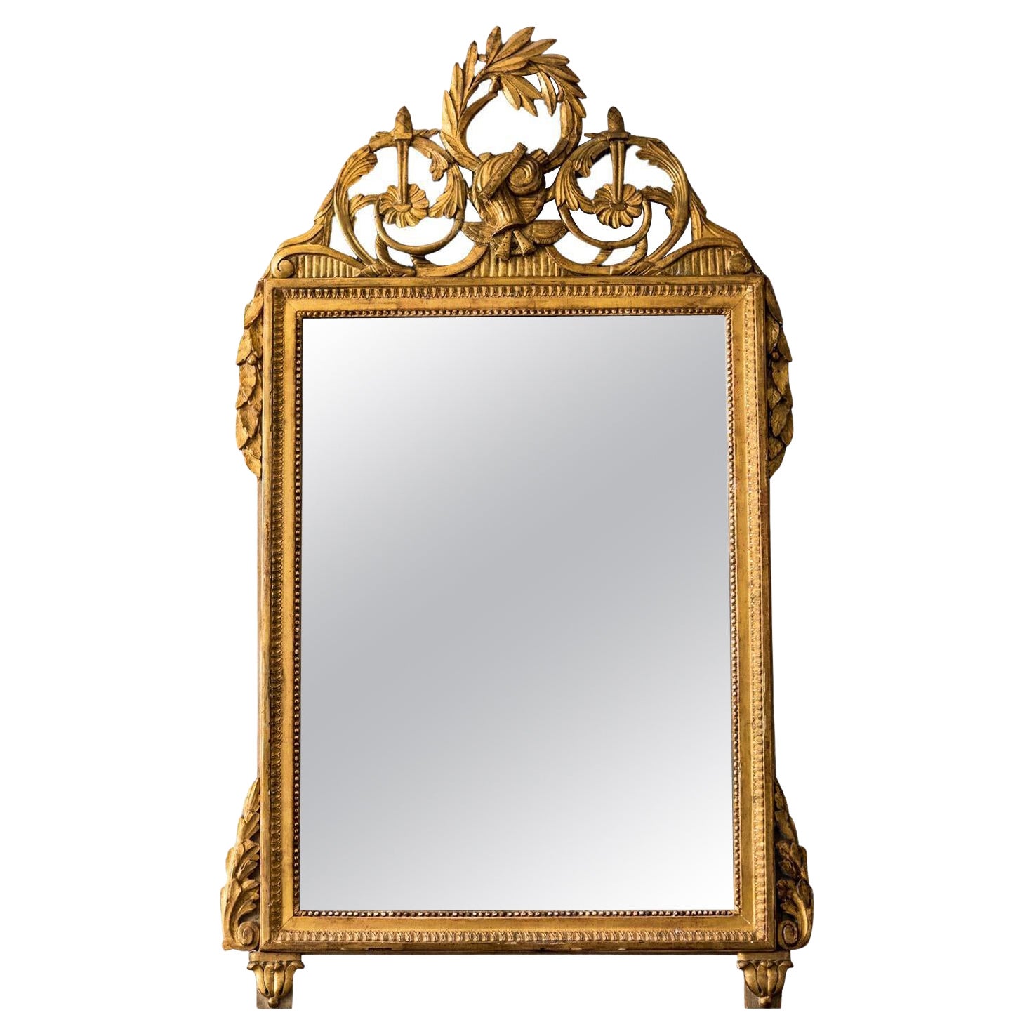 Espejo de Pared de Madera de Pino Dorado Antiguo Francés del Siglo XVIII