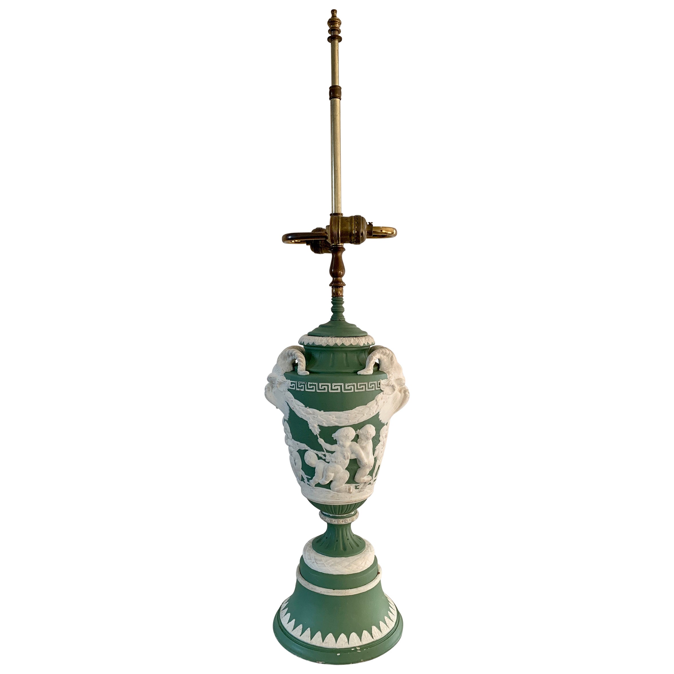 Ancienne lampe de bureau néoclassique Wedgwood à tête de bélier