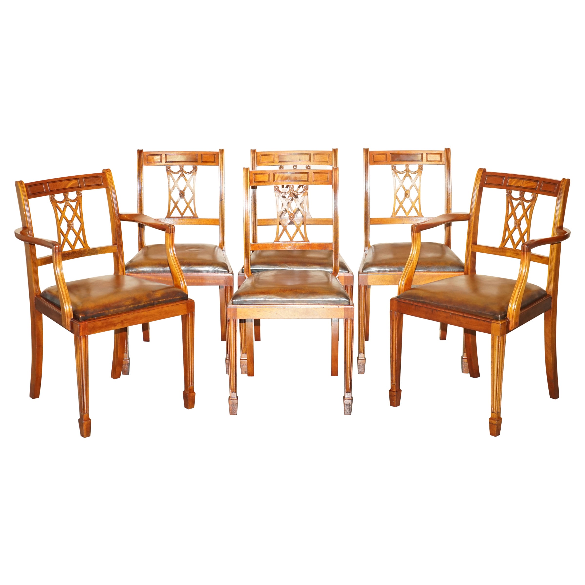 Sechs Vintage restauriert Hand gefärbt Brown Leder Hand geschnitzt Rahmen Esszimmerstühle