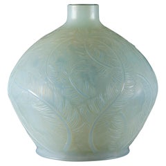 Early 20th Century French Art Deco Vase entitled "Plumes" by René Lalique