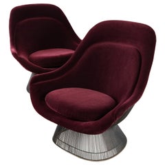 Paire de chaises longues à haut dossier et repose-pieds par Warren Platner pour Knoll