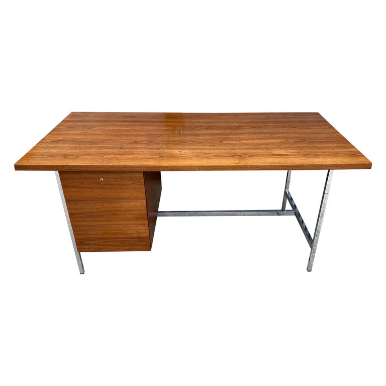 Florence Knoll for Knoll Walnut and Chrome Executive Desk For Sale at