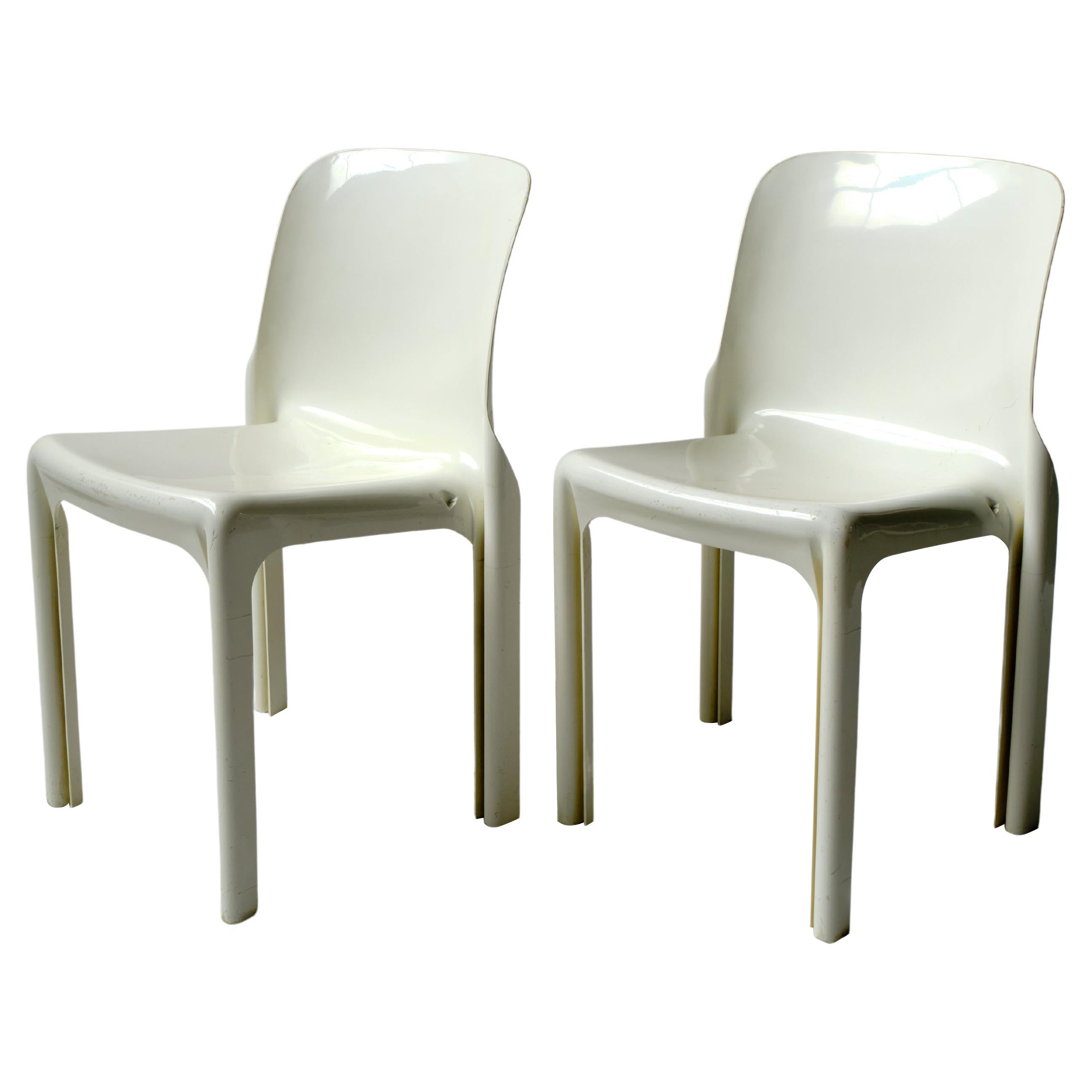 White Stackable Selene Chairs by Vico Magistretti for Artemide, Pair For Sale