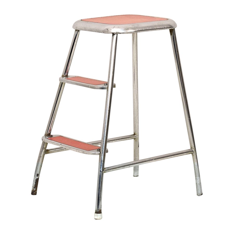 Metal Ladder / Red