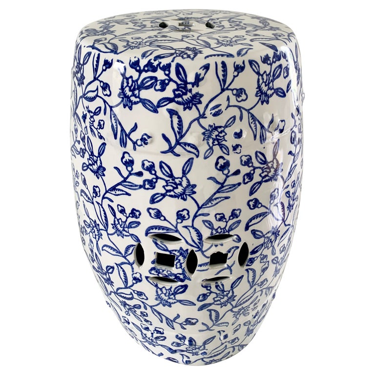 Chinoiserie Blue and White Floral Porcelain Garden Stool For Sale at 1stDibs