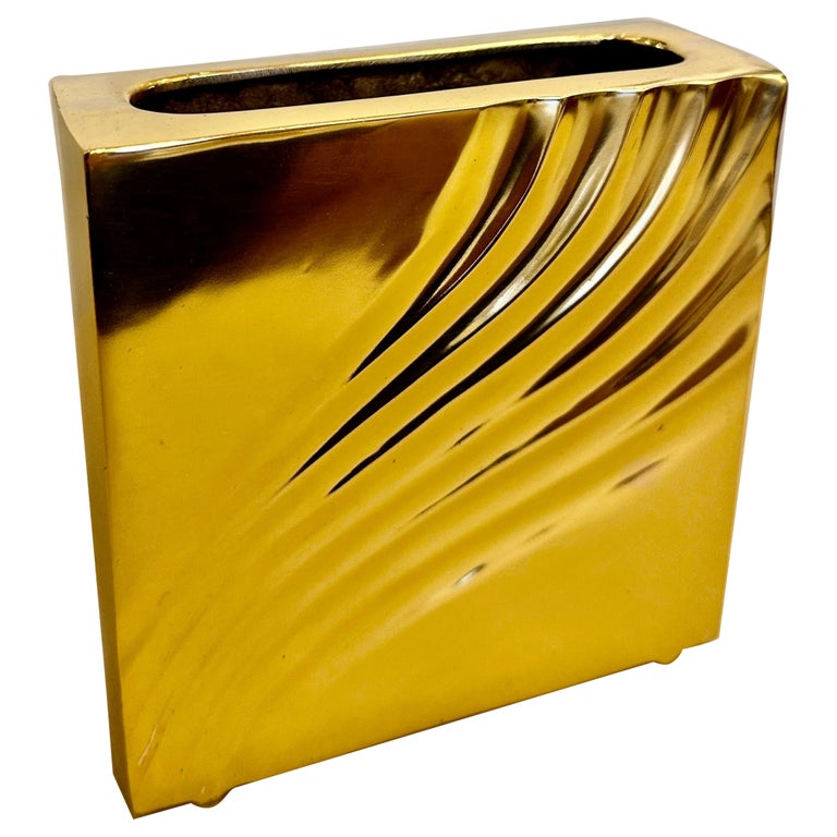 Chic Polished Brass Heavy Vase For Sale at 1stDibs