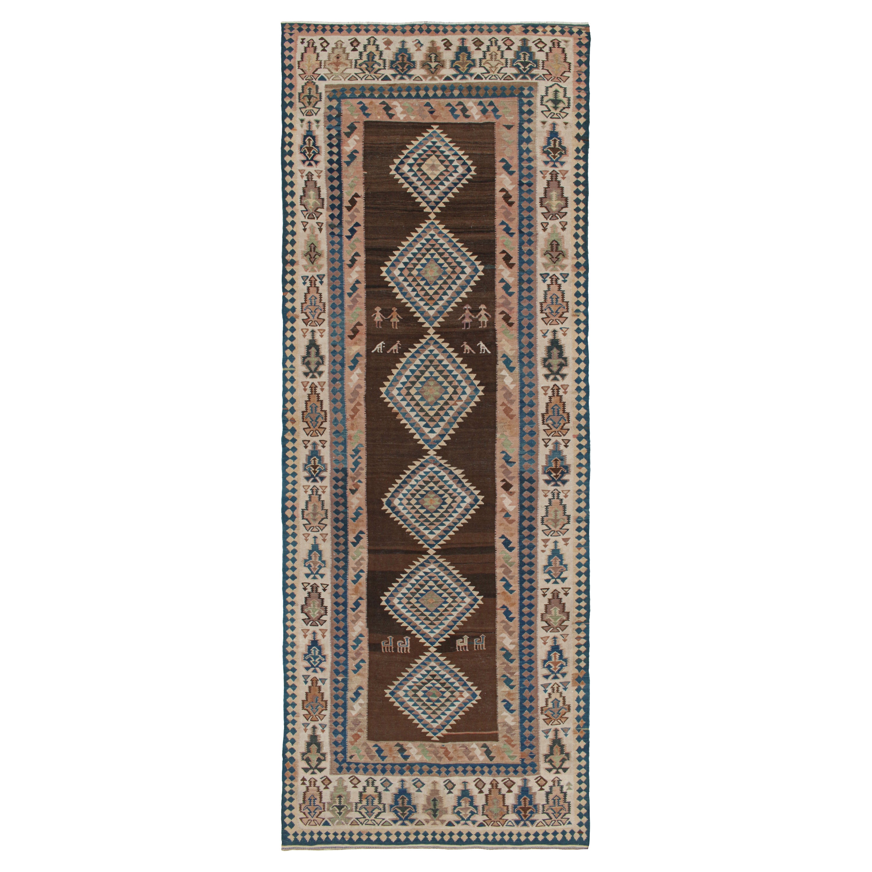 Tapis Kilim persan Ghazvin vintage marron avec médaillons bleus par Kilim