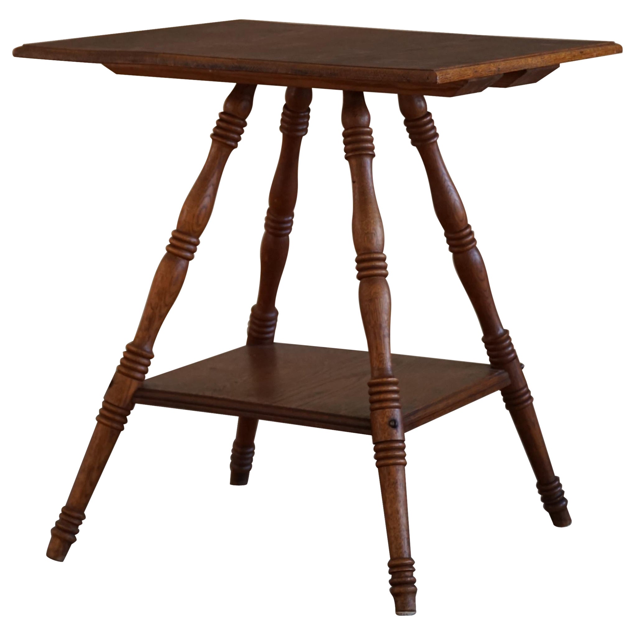 Quadratischer Beistelltisch aus massiver Eiche, Mid-Century Modern, 1960er Jahre