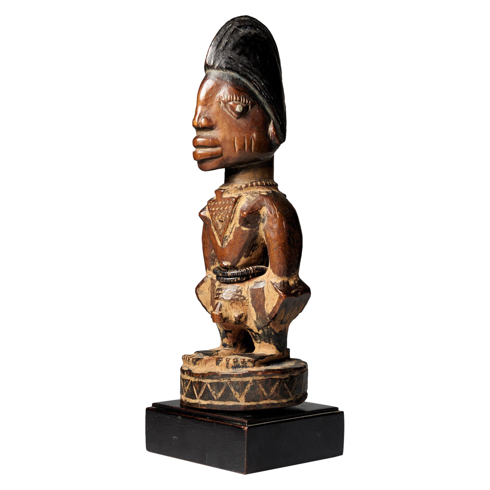Geschnitzte Zwillingsfigur Ibeji Yoruba People, Nigeria im Angebot