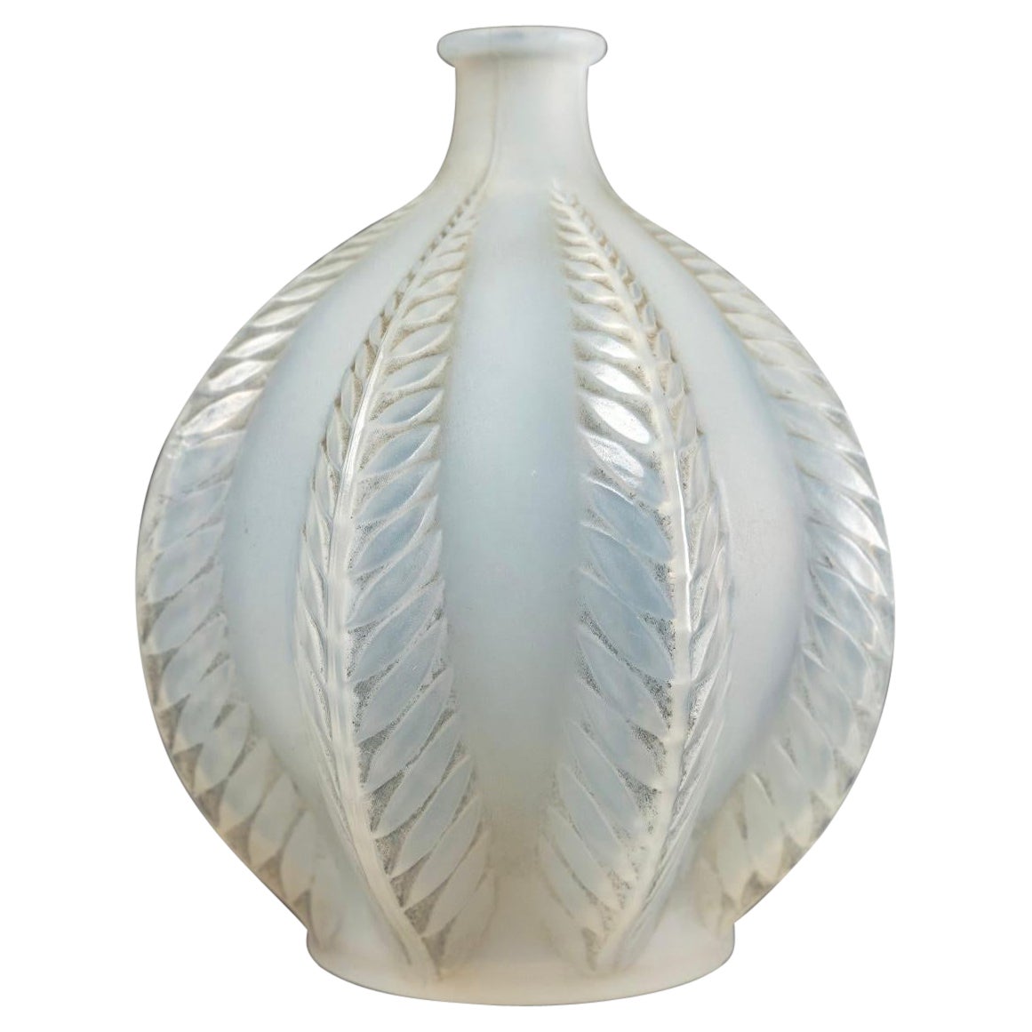 1923 René Lalique Esterel Vase Double Cased Opalescent Glass with Green