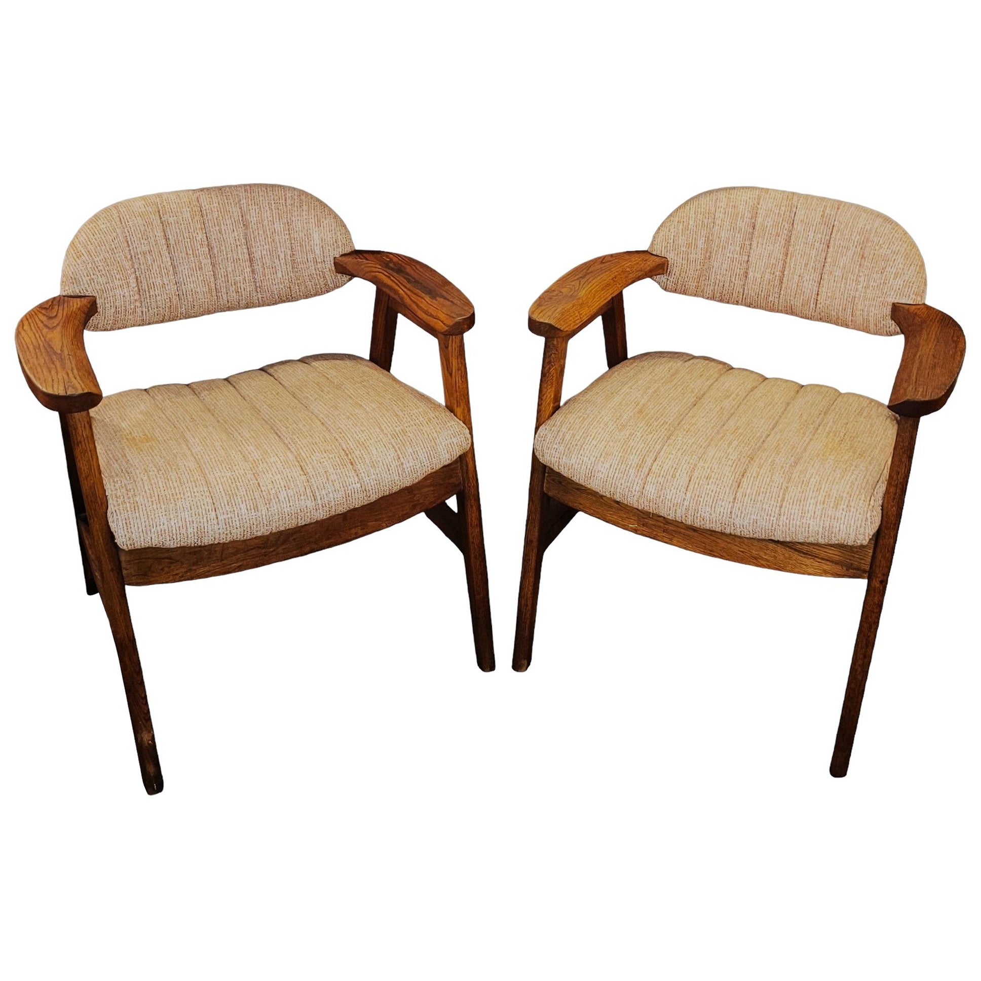 Pair of MidCentury Modern Vinyl Lounge Chairs For Sale at 1stDibs pair of mid century chairs