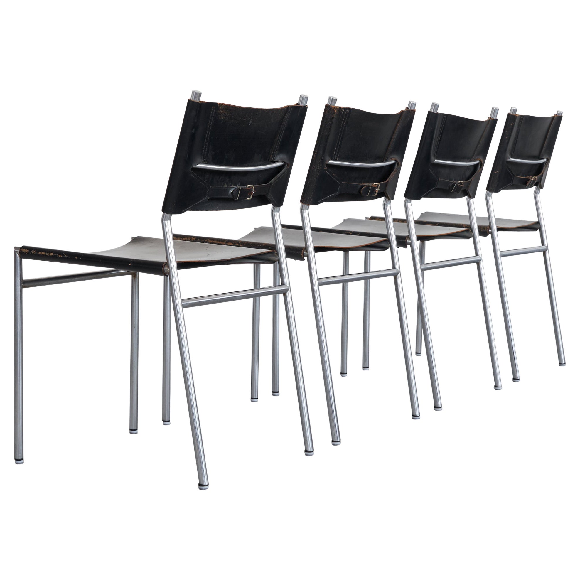 Martin Visser Set of 4 'SE06' Chairs in Patinated Black Leather 1960 For Sale