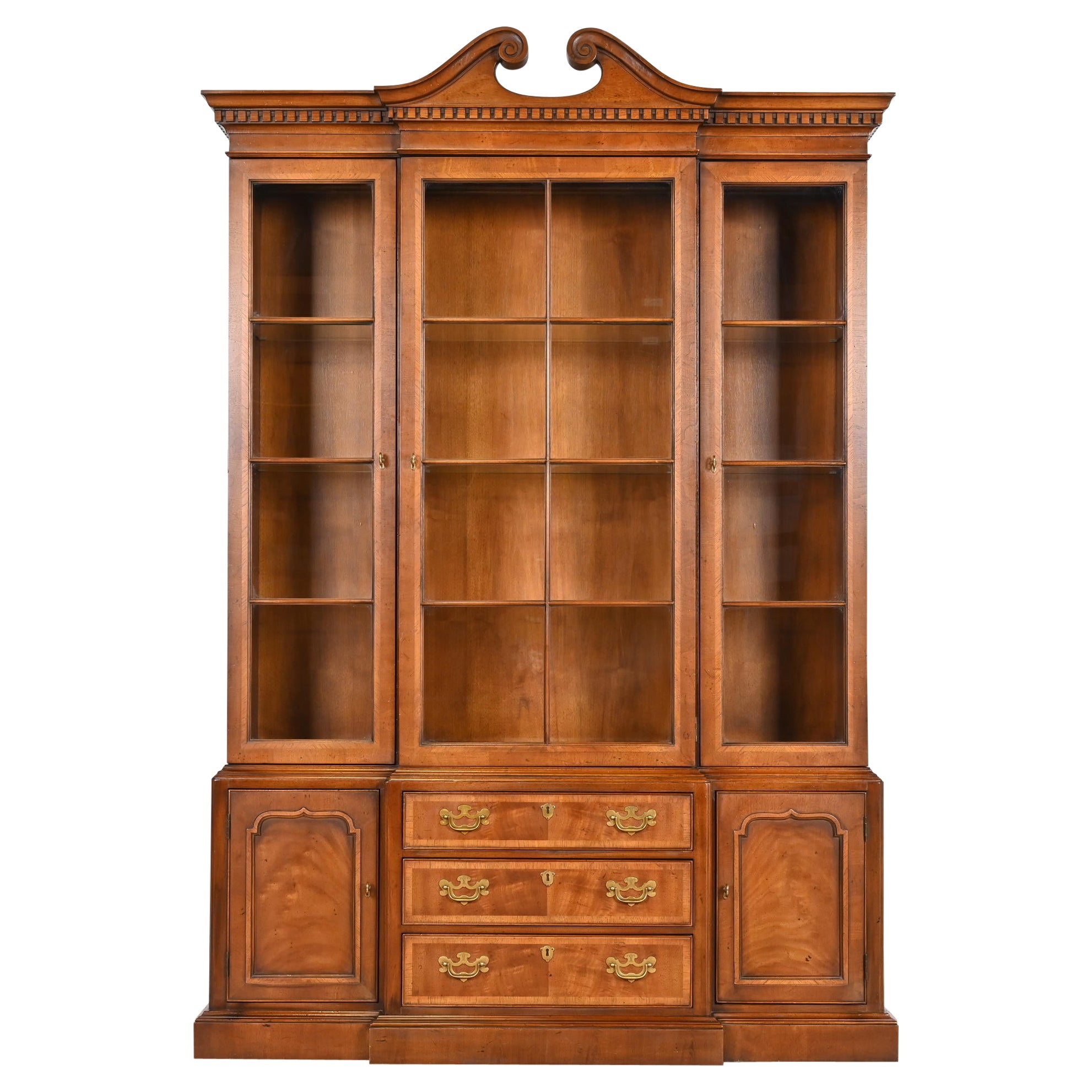 Henredon Georgian Carved Mahogany Lighted Breakfront Bookcase Cabinet For Sale