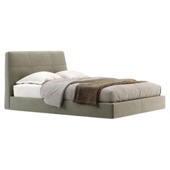 Queen Size Shelby Bed by Domkapa