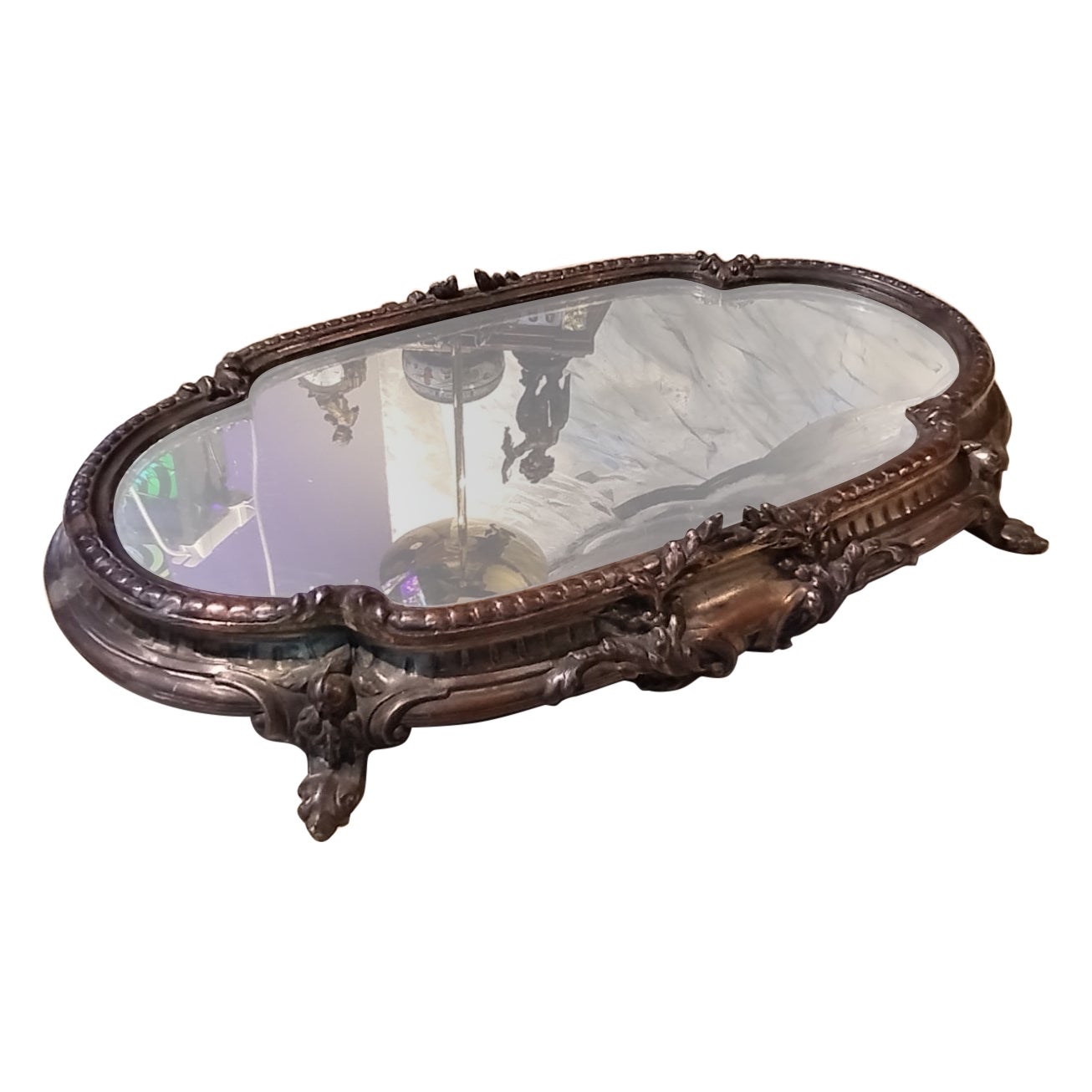 Grande pièce centrale ovale française du 19ème siècle en métal argenté avec plateau en miroir en vente