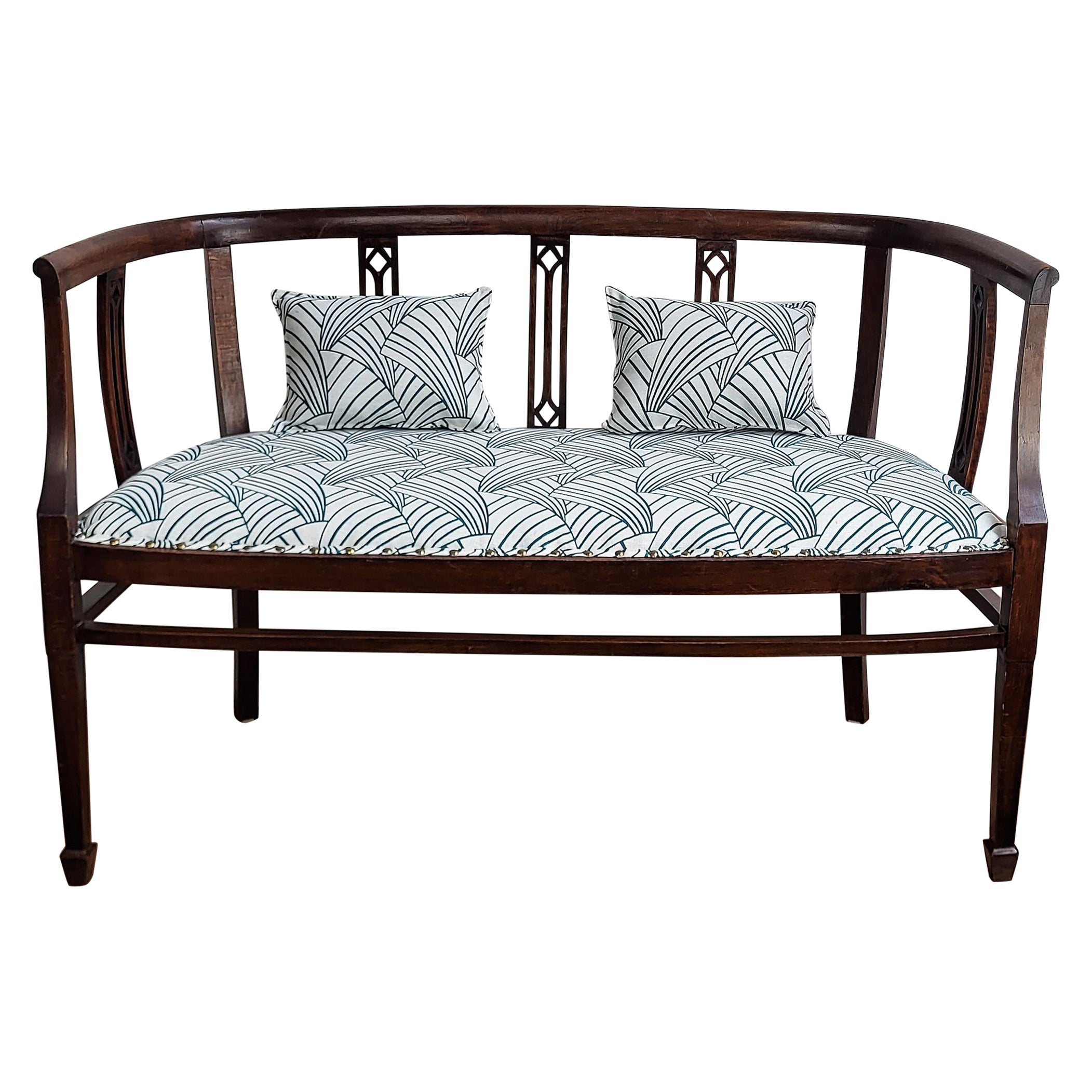 20thCentury Italian Wooden Carved Upholstered Hallway Entrance Settee Sofa Bench For Sale