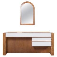 Bureau et miroir de Shiro Kuramata pour l'hôtel Tsukuba Daiichi, 1983