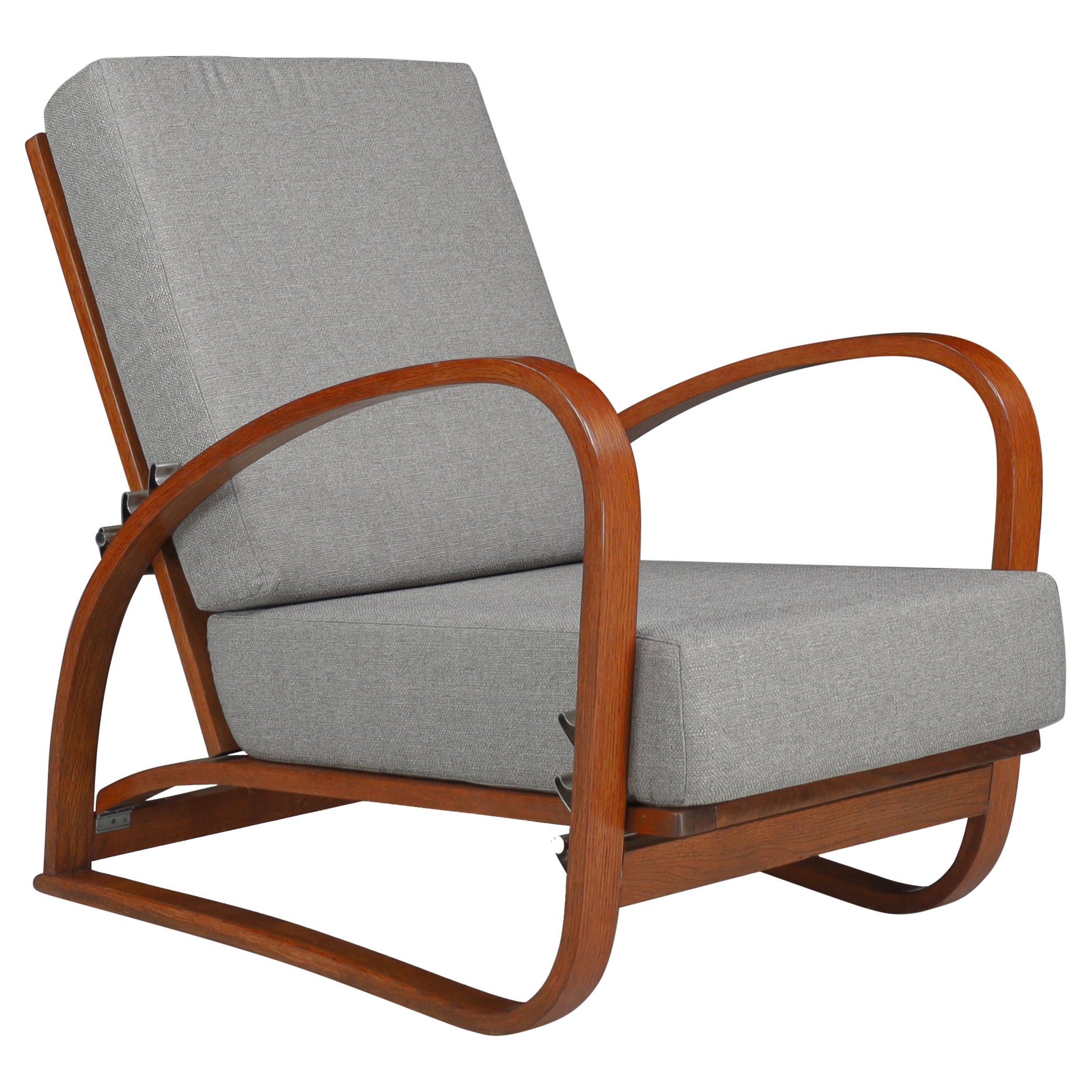 Jindrich Halabala Adjustable H-70 Oak Bentwood Lounge Chair, Praque 1930s For Sale