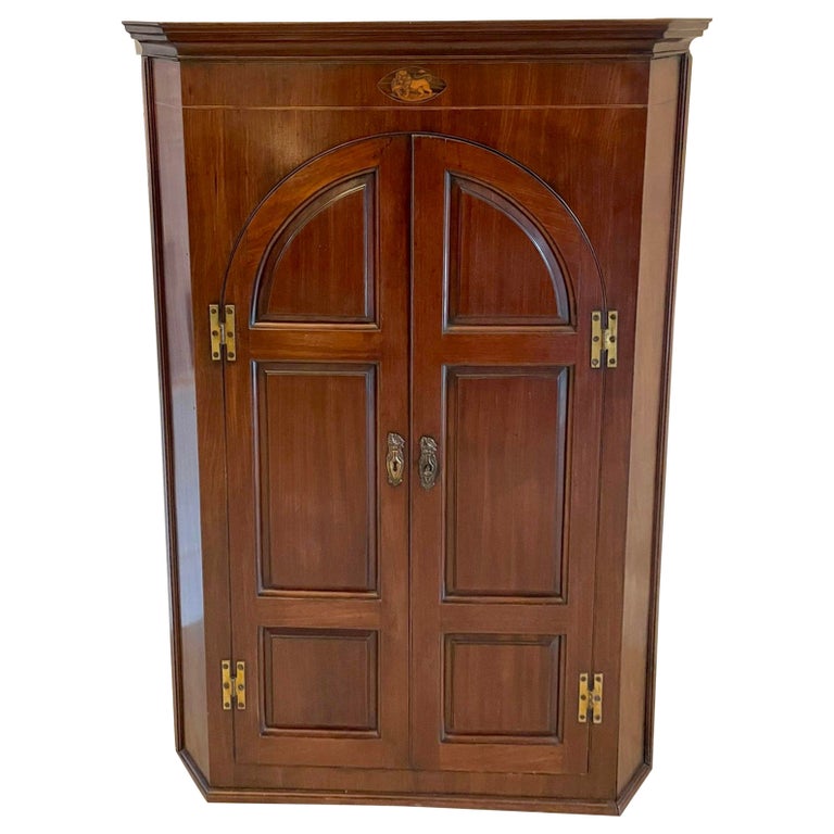 Fine Quality III Antique Mahogany Hanging Corner For