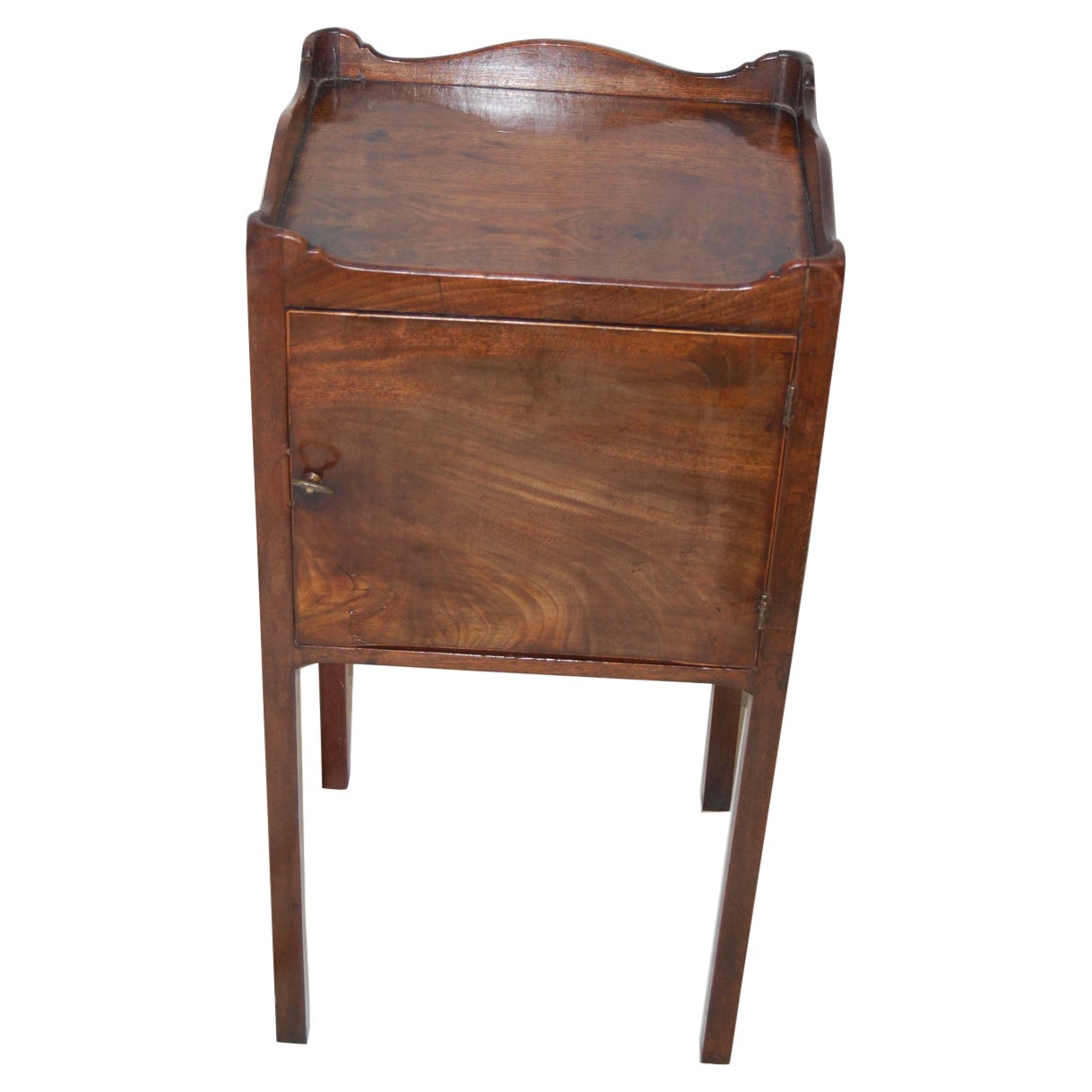 English Georgian Mahogany Tapered Leg Pot Cupboard with Galleried Top