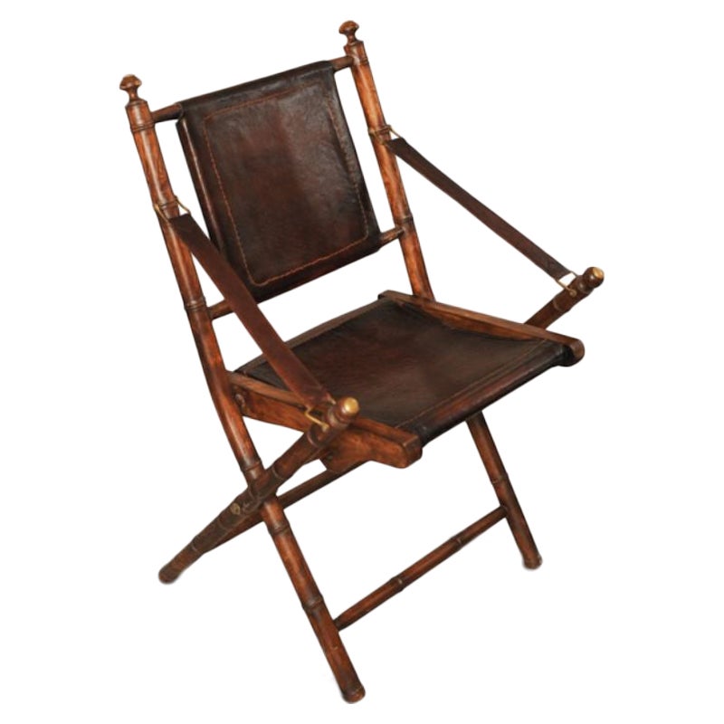 Chaise de campagne Safari pliante en faux bambou, laiton et cuir brun en vente