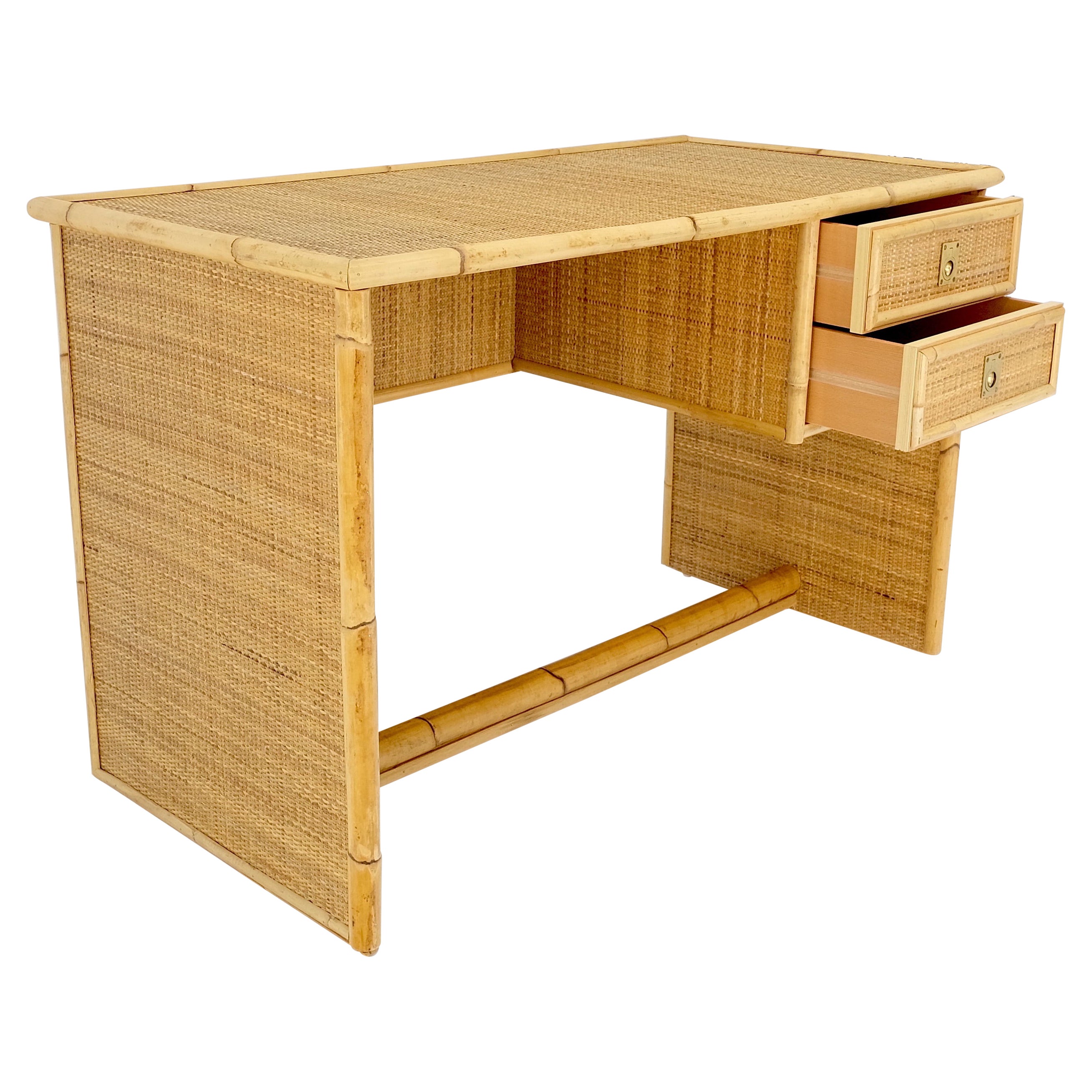 Deko-Schreibtisch aus Bambus und Rattan mit zwei Schubladen und Messinggriffen, Mid-Century Modern 