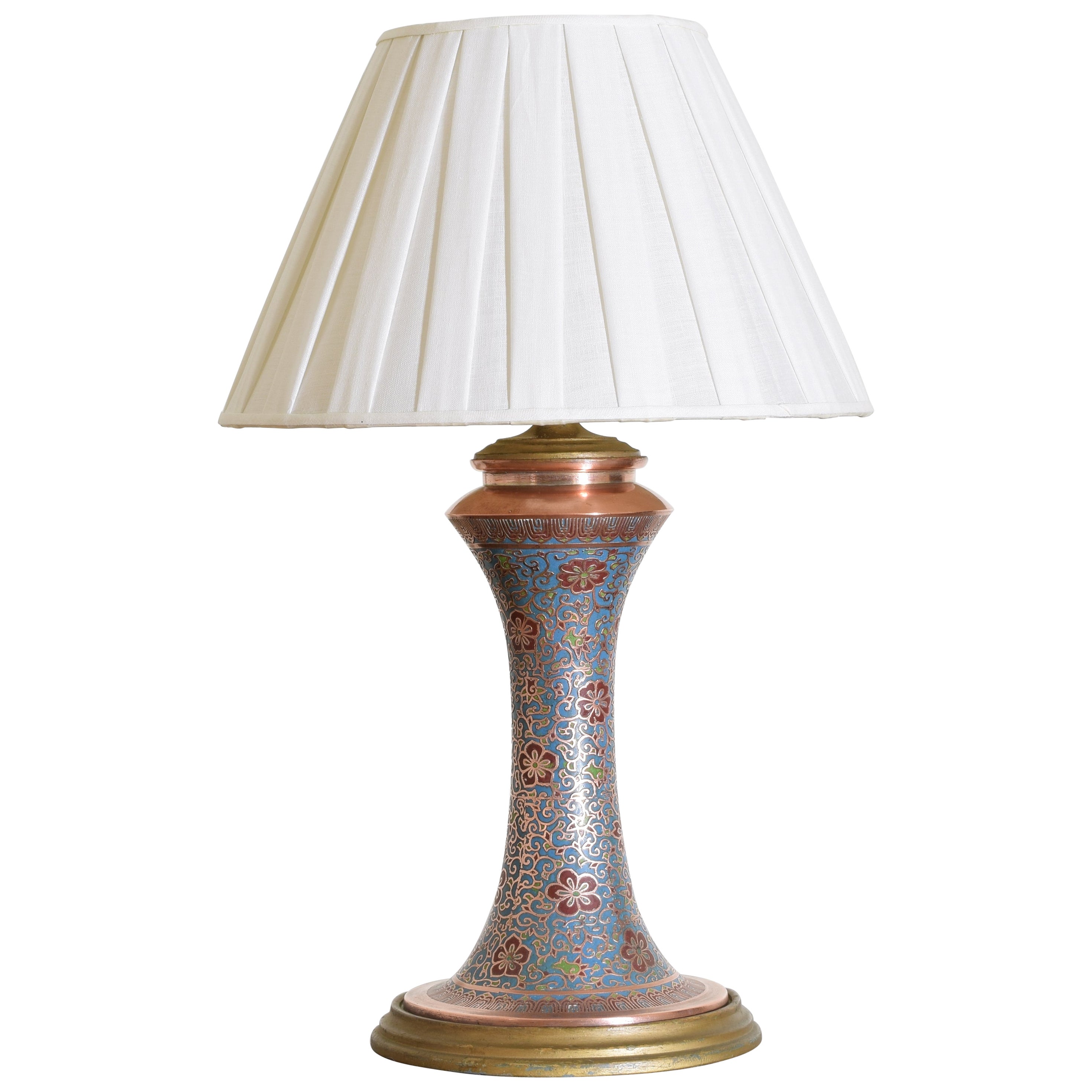 Lampe de table japonaise en cuivre cloisonné et émail, 1er quart du 20e siècle en vente