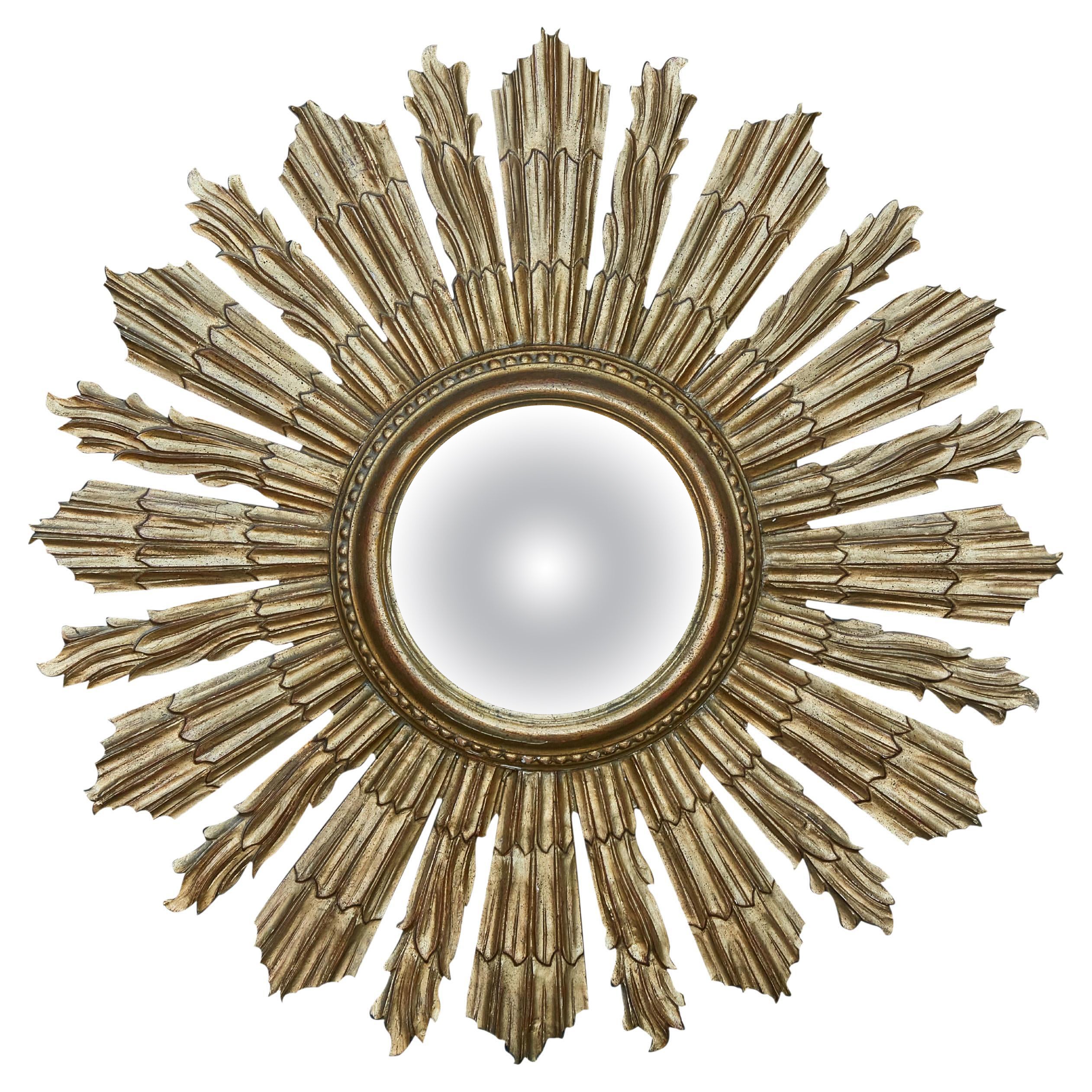 Miroir Sunburst en bois doré du milieu du siècle avec plaque de miroir convexe