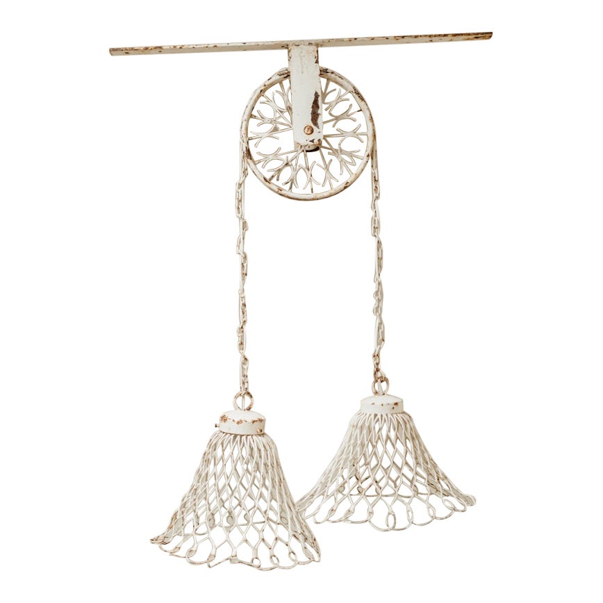 eccentrico lampadario francese in ferro in vendita