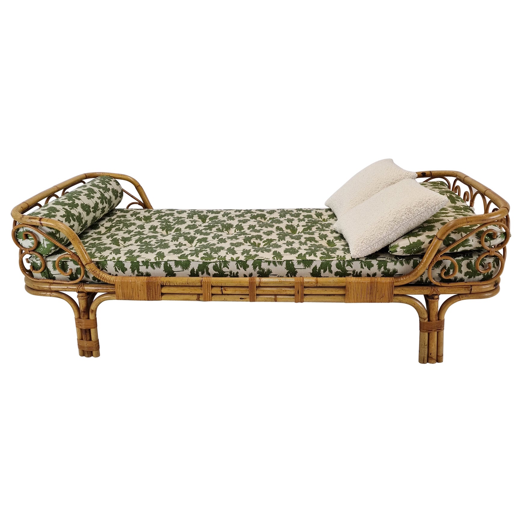 Mid-Century Modern Italian Bamboo Daybed, 1960s For Sale