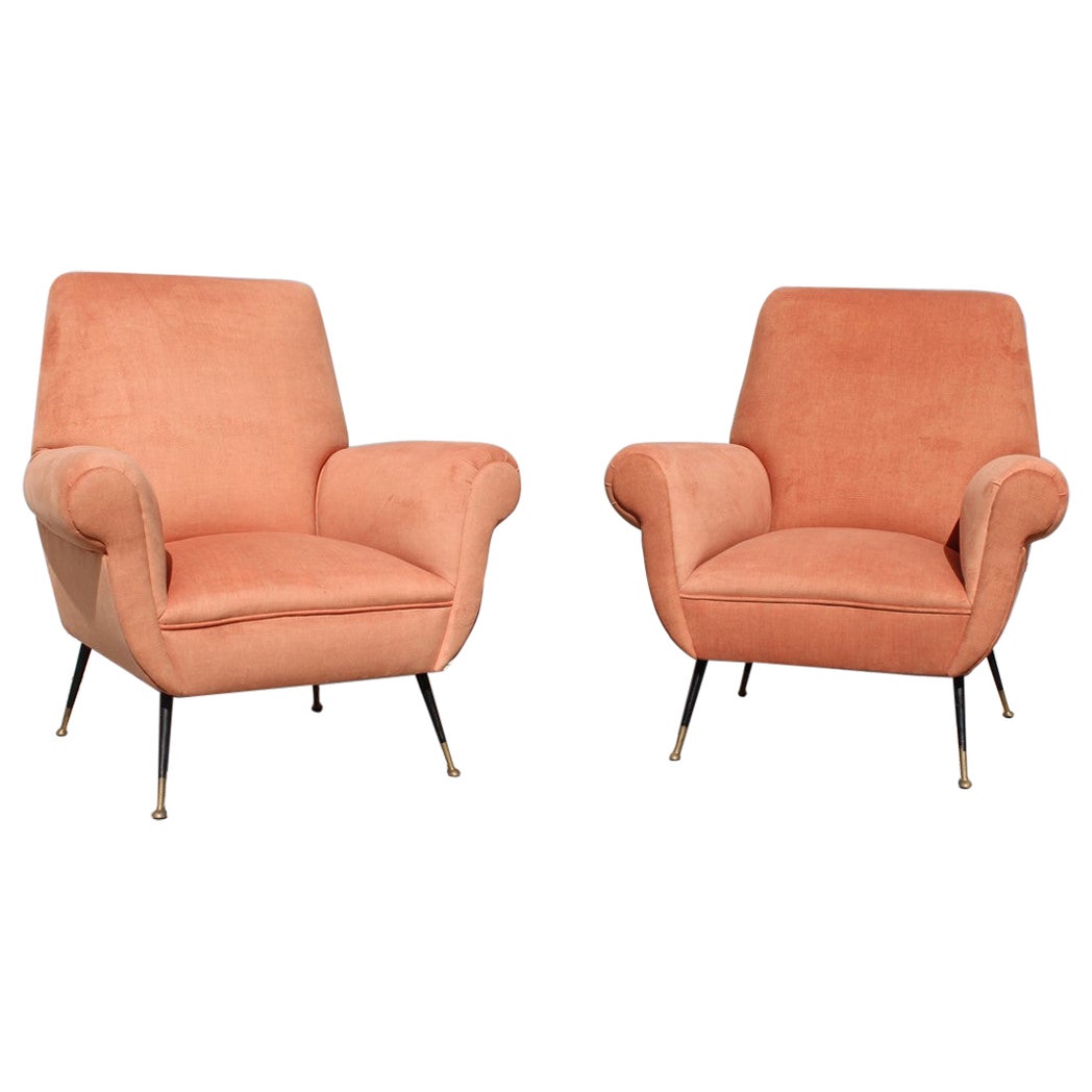 Coppia di poltrone del Medioevo Gigi Radice Minotti in velluto arancione 1950 Italia in vendita