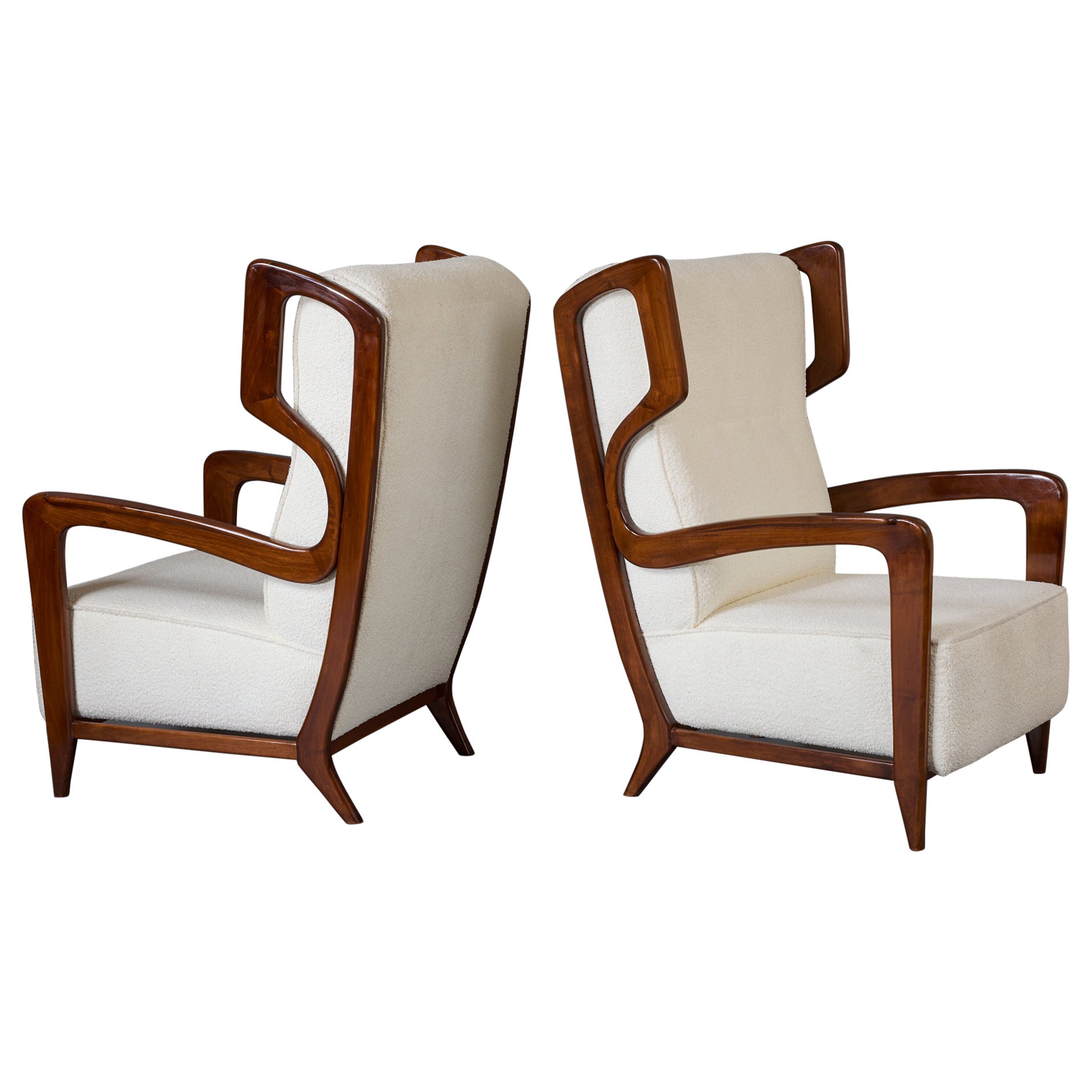 Gio Ponti, Exceptional Pair of Rare Wingback Armchairs in Walnut, Italy, 1940s For Sale
