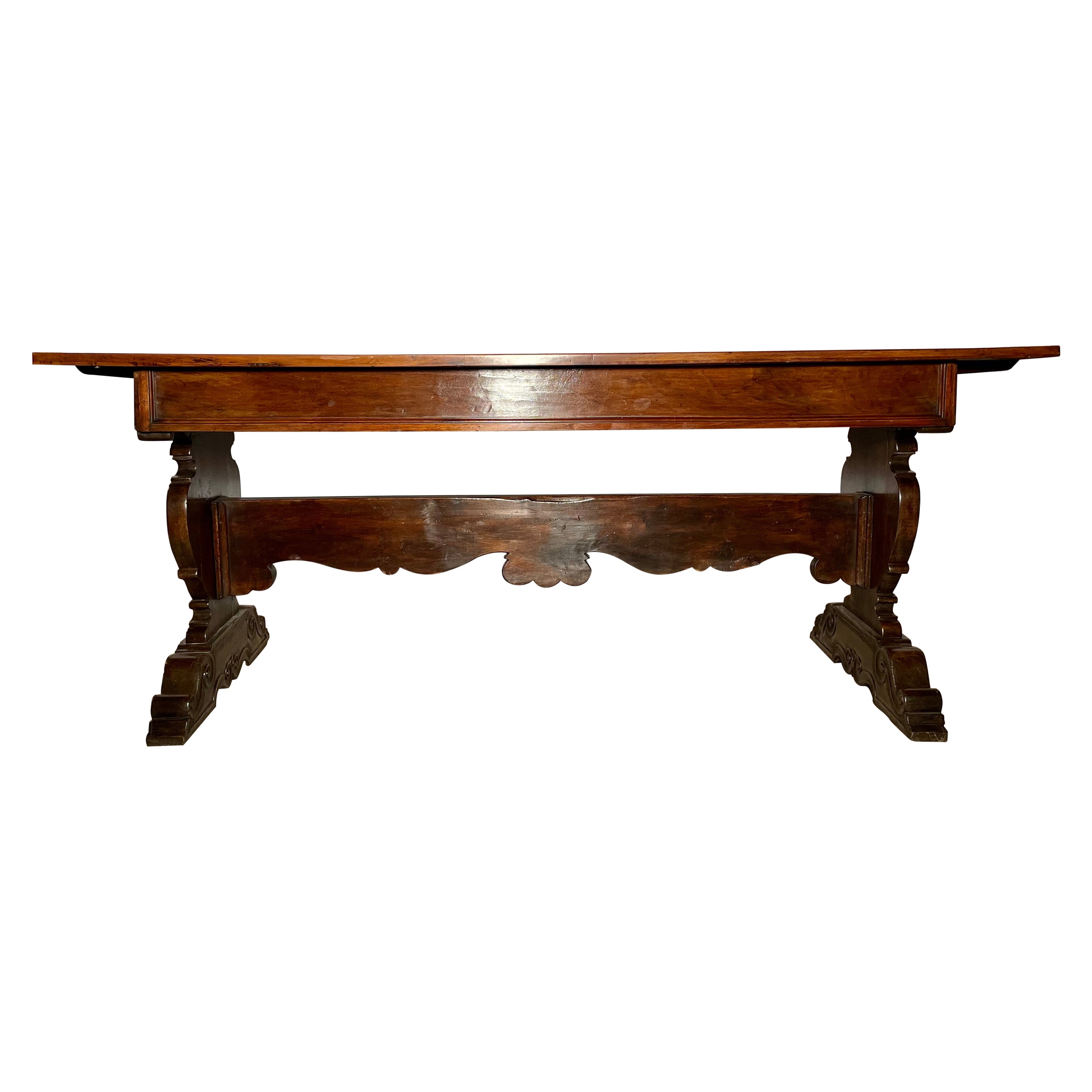 Ancienne table à tréteaux en noyer sculpté du 19e siècle