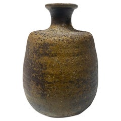 Used Kaneshige Toyo National Treasure Signed Japanese Bizen Pottery Sake Bottle Vase