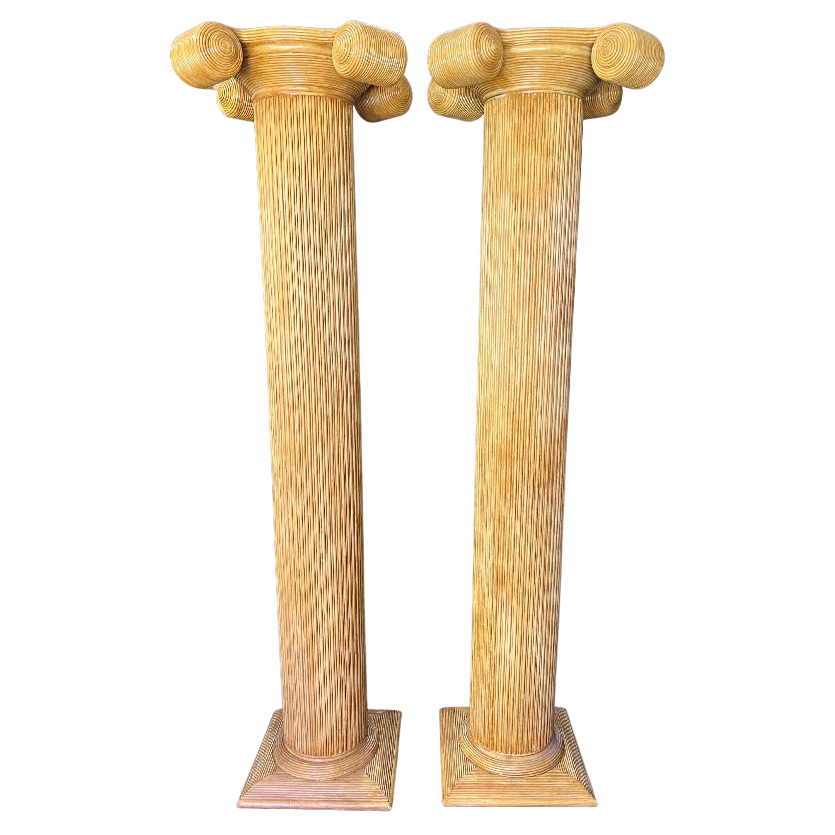 Paire de colonnes ioniques en bambou fendue en roseau en vente