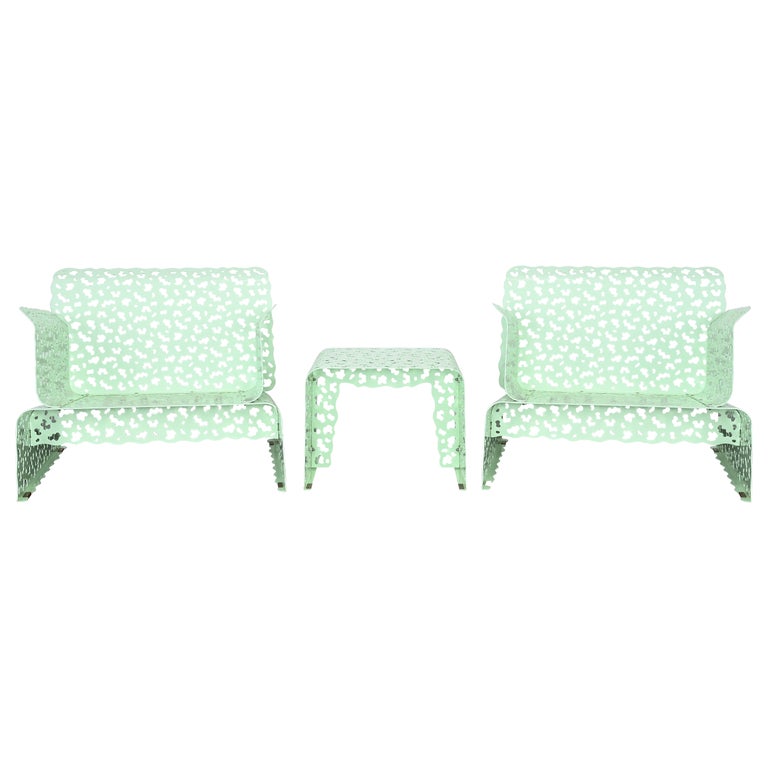 Knoll Limited Edition 'Topiary Cushion Lounge Chairs' and Side Table