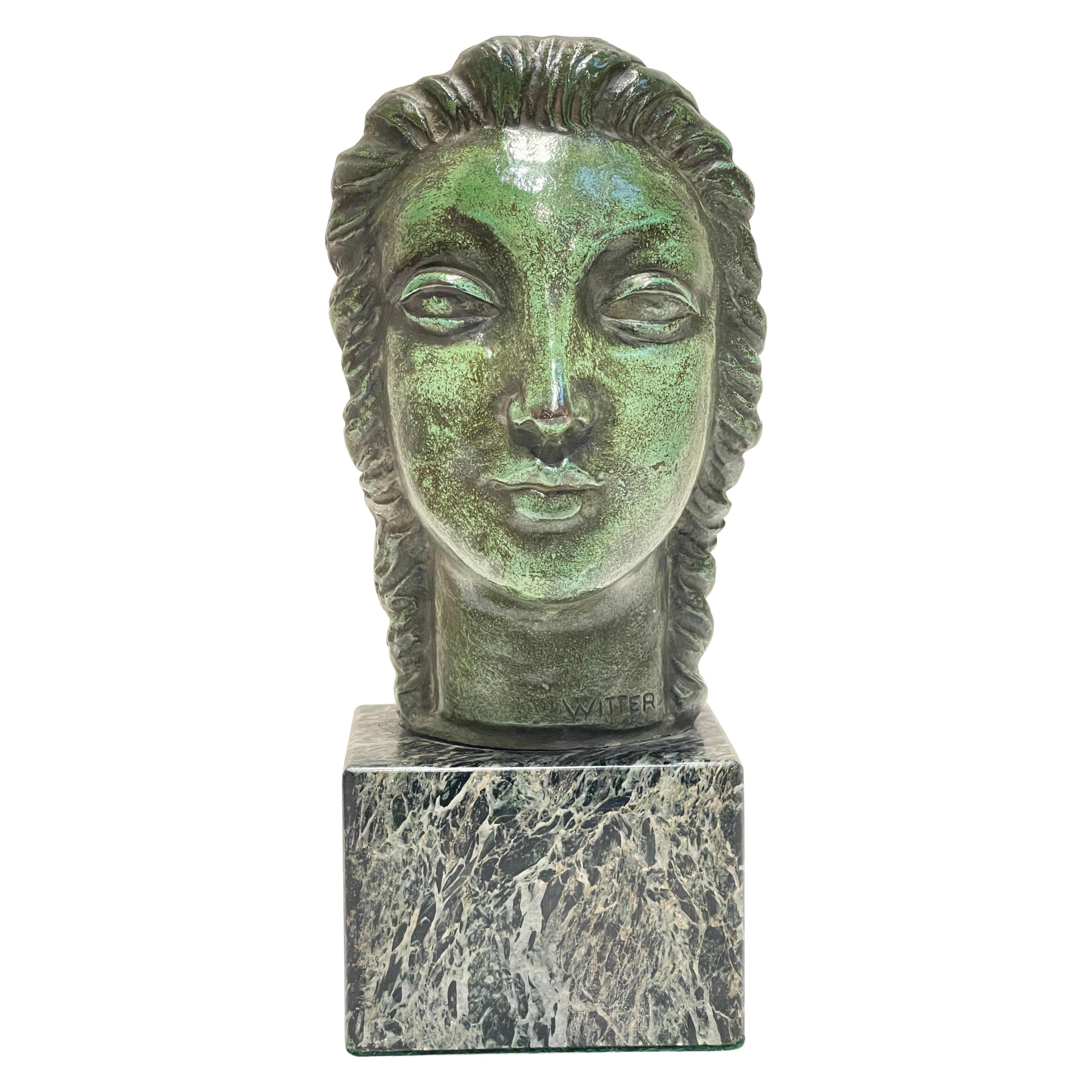 Portrait en buste d'une dame, Art déco européen en vente