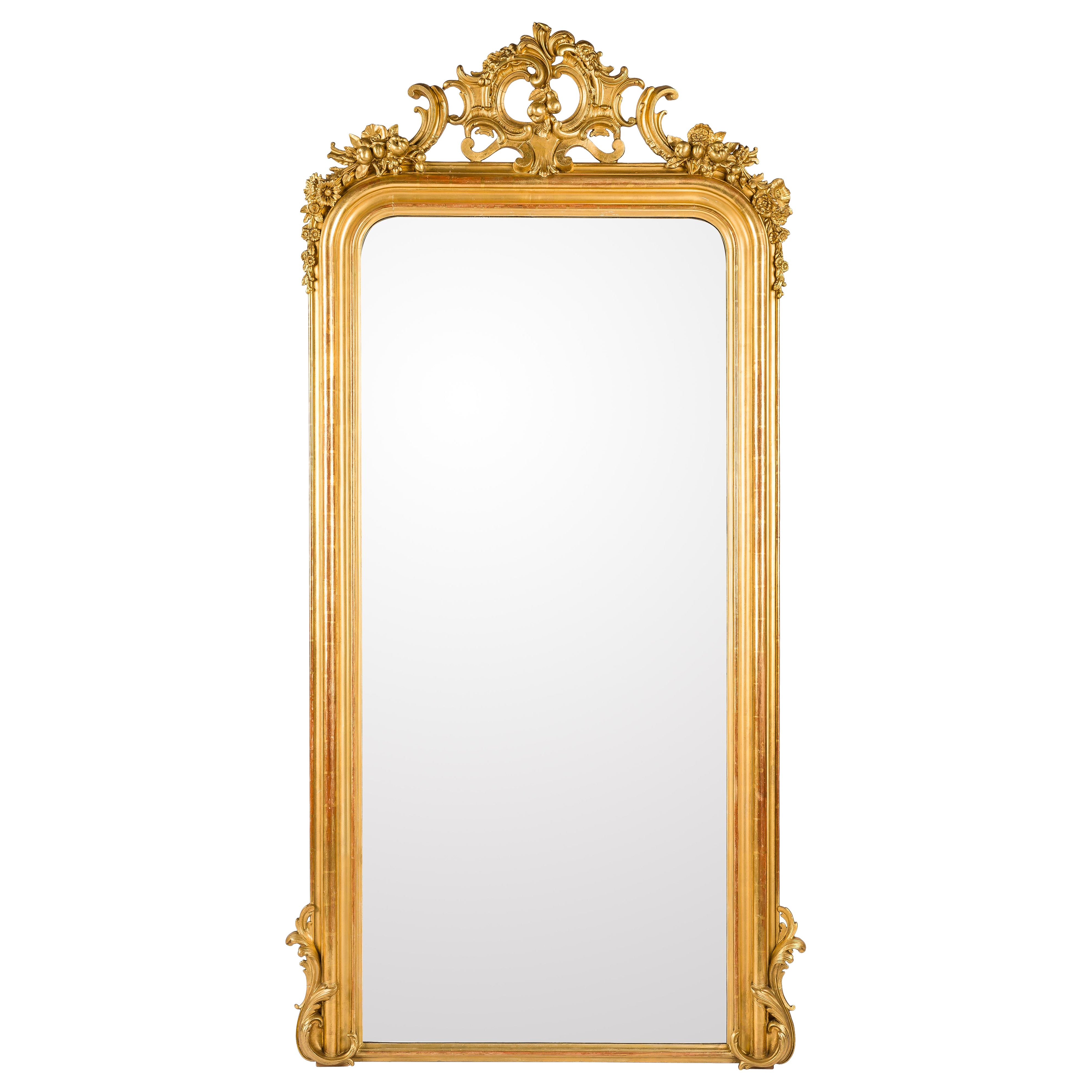 Grand miroir monumental français Louis Philippe du 19ème siècle, doré à la feuille d'or en vente