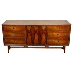 Commode / buffet américain moderne Broyhill Brasilia du milieu du siècle dernier, brutaliste