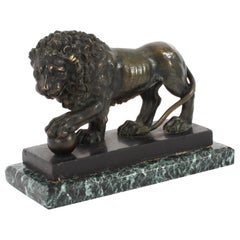 Sculpture ancienne en bronze représentant le lion des Médicis, 19e siècle